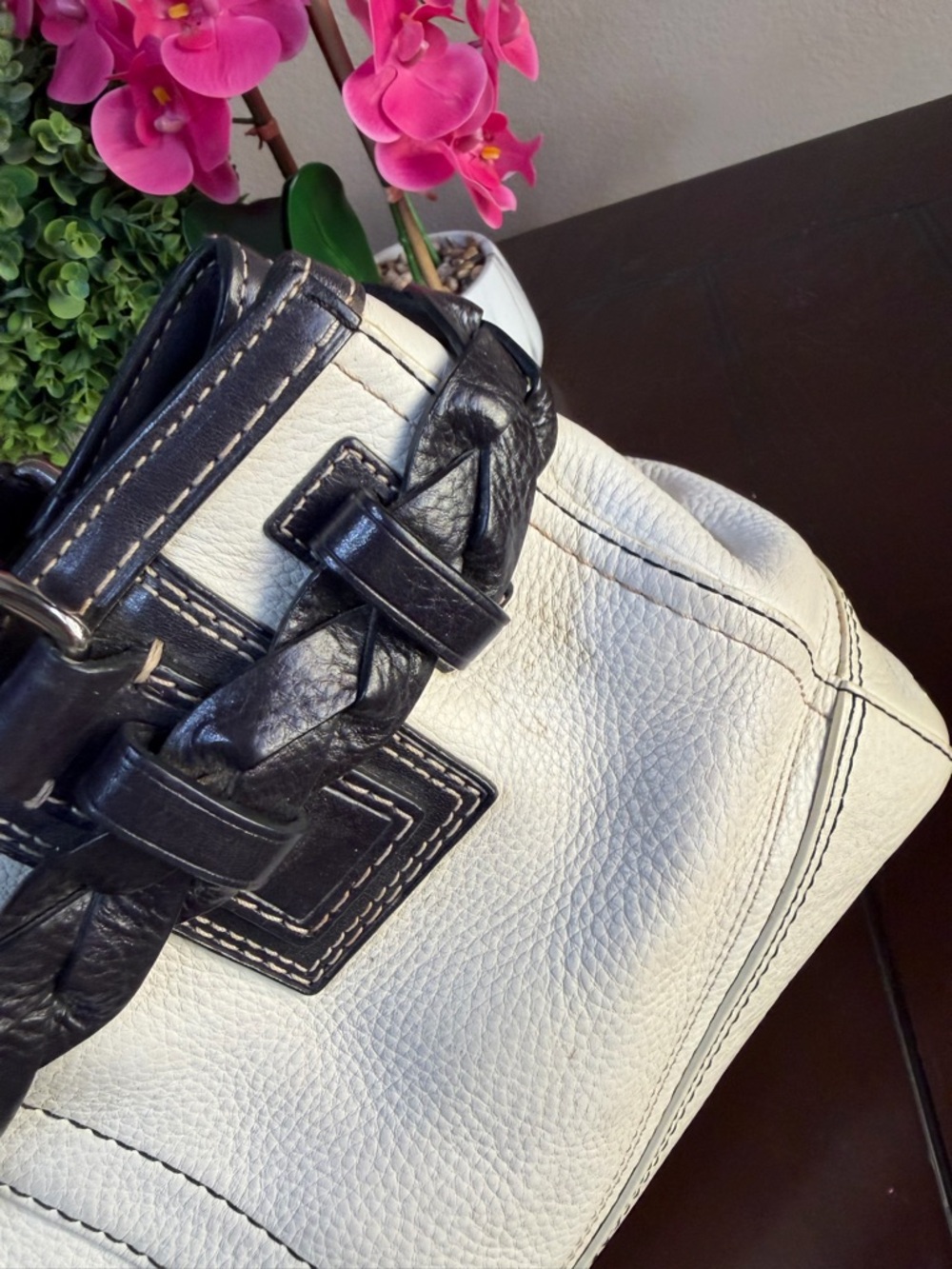 Coach Hampton braided satchel in white and black pebble leather - Picture 12 of 16